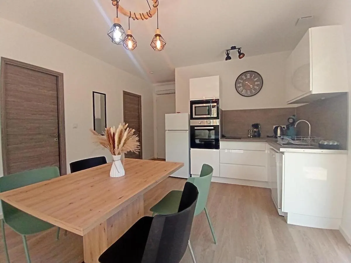 Gite La Bauge 1 A 7 Personnes 26400 Montclar Sur Gervanne Holiday home